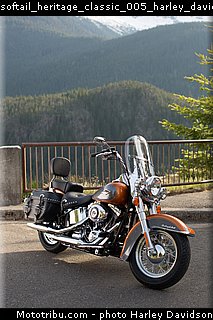 softail_heritage_classic_005_harley_davidson_2015.jpg