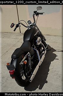 sportster_1200_custom_limited_edition_b_005_harley_davidson_2015.jpg