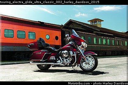 touring_electra_glide_ultra_classic_002_harley_davidson_2015.jpg
