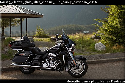 touring_electra_glide_ultra_classic_004_harley_davidson_2015.jpg