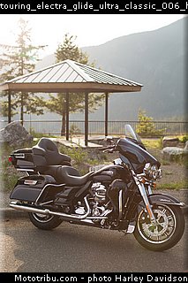touring_electra_glide_ultra_classic_006_harley_davidson_2015.jpg