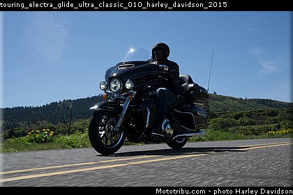 touring_electra_glide_ultra_classic_010_harley_davidson_2015.jpg