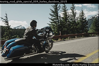 touring_road_glide_special_009_harley_davidson_2015.jpg