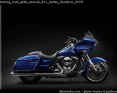 touring_road_glide_special_011_harley_davidson_2015.jpg