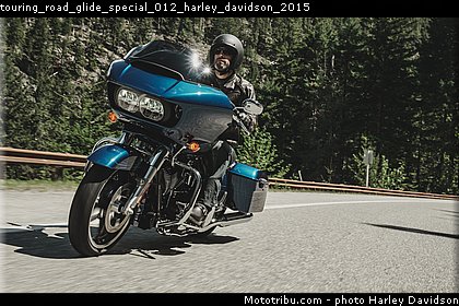 touring_road_glide_special_012_harley_davidson_2015.jpg