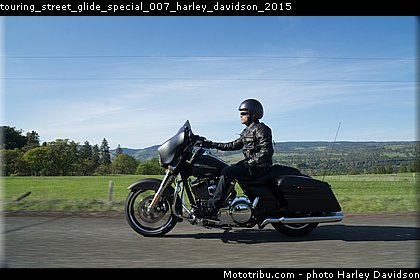 touring_street_glide_special_007_harley_davidson_2015.jpg
