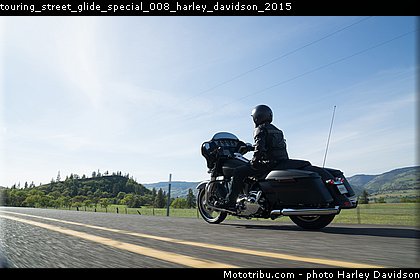 touring_street_glide_special_008_harley_davidson_2015.jpg