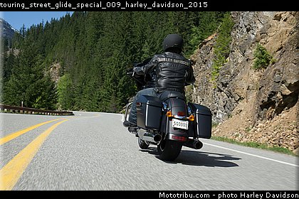 touring_street_glide_special_009_harley_davidson_2015.jpg