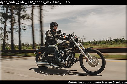 dyna_wide_glide_002_harley_davidson_2016.jpg