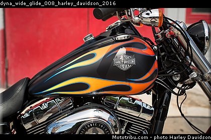 dyna_wide_glide_008_harley_davidson_2016.jpg