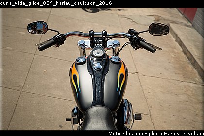 dyna_wide_glide_009_harley_davidson_2016.jpg
