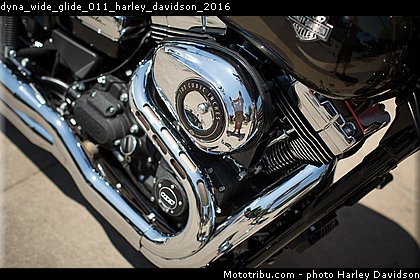 dyna_wide_glide_011_harley_davidson_2016.jpg