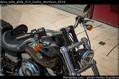 dyna_wide_glide_012_harley_davidson_2016.jpg