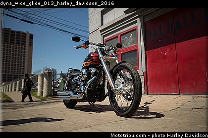 dyna_wide_glide_013_harley_davidson_2016.jpg