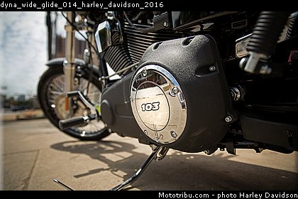 dyna_wide_glide_014_harley_davidson_2016.jpg
