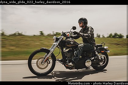 dyna_wide_glide_022_harley_davidson_2016.jpg