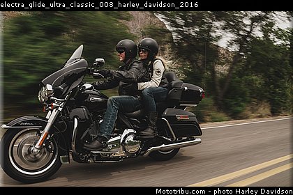 electra_glide_ultra_classic_008_harley_davidson_2016.jpg