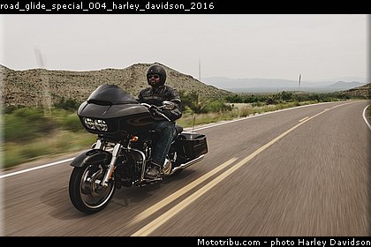 road_glide_special_004_harley_davidson_2016.jpg