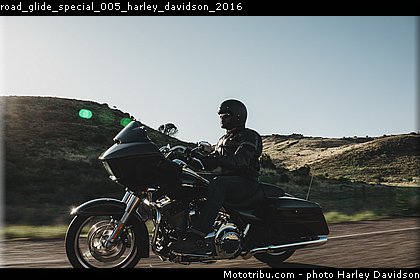 road_glide_special_005_harley_davidson_2016.jpg