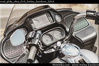 road_glide_ultra_010_harley_davidson_2016.jpg