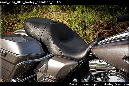road_king_007_harley_davidson_2016.jpg