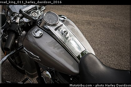 road_king_011_harley_davidson_2016.jpg