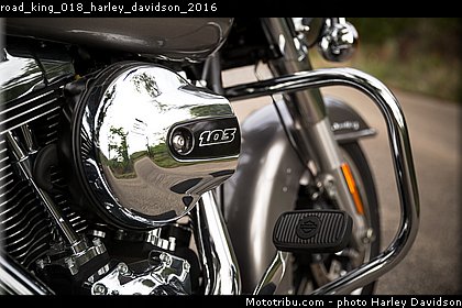 road_king_018_harley_davidson_2016.jpg