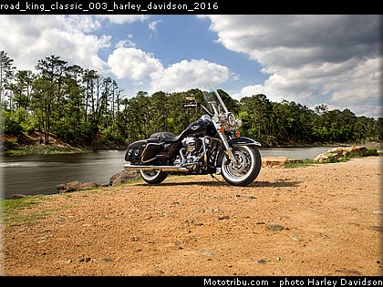 road_king_classic_003_harley_davidson_2016.jpg