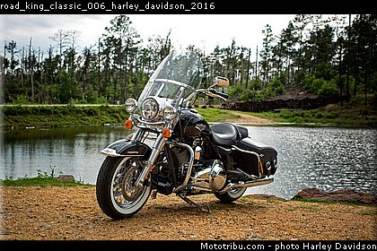 road_king_classic_006_harley_davidson_2016.jpg