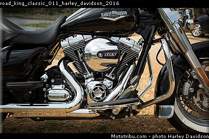 road_king_classic_011_harley_davidson_2016.jpg