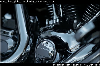 road_ultra_glide_004_harley_davidson_2016.jpg