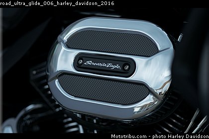 road_ultra_glide_006_harley_davidson_2016.jpg