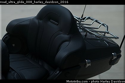 road_ultra_glide_008_harley_davidson_2016.jpg