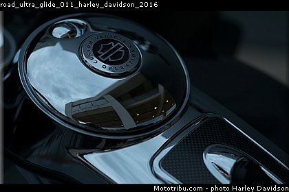 road_ultra_glide_011_harley_davidson_2016.jpg