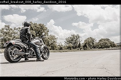 softail_breakout_008_harley_davidson_2016.jpg