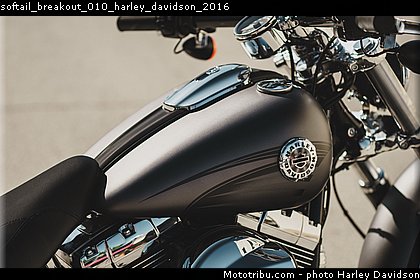 softail_breakout_010_harley_davidson_2016.jpg