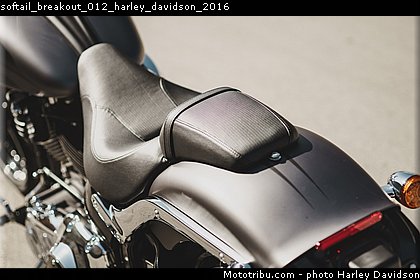 softail_breakout_012_harley_davidson_2016.jpg