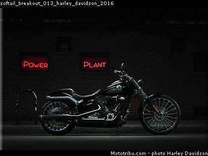 softail_breakout_013_harley_davidson_2016.jpg