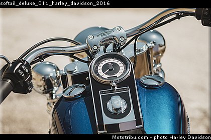 softail_deluxe_011_harley_davidson_2016.jpg