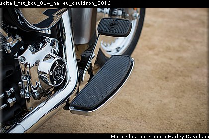 softail_fat_boy_014_harley_davidson_2016.jpg
