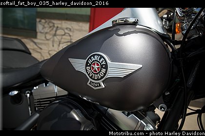 softail_fat_boy_035_harley_davidson_2016.jpg
