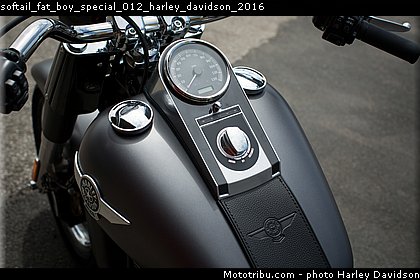 softail_fat_boy_special_012_harley_davidson_2016.jpg