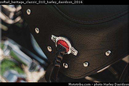 softail_heritage_classic_010_harley_davidson_2016.jpg