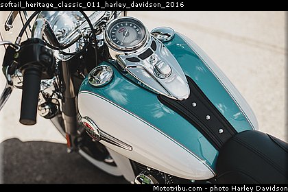 softail_heritage_classic_011_harley_davidson_2016.jpg
