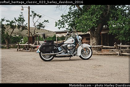 softail_heritage_classic_023_harley_davidson_2016.jpg