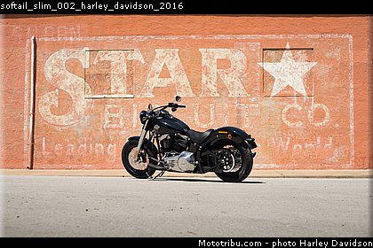 softail_slim_002_harley_davidson_2016.jpg