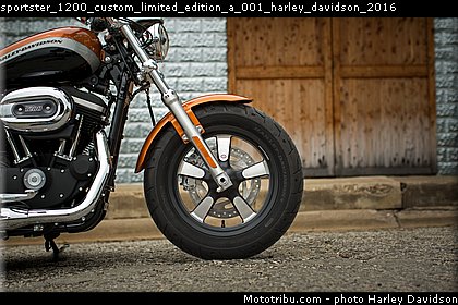 sportster_1200_custom_limited_edition_a_001_harley_davidson_2016.jpg