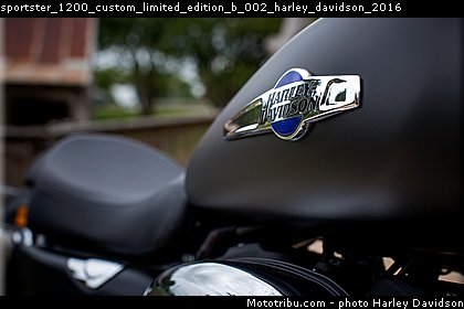 sportster_1200_custom_limited_edition_b_002_harley_davidson_2016.jpg