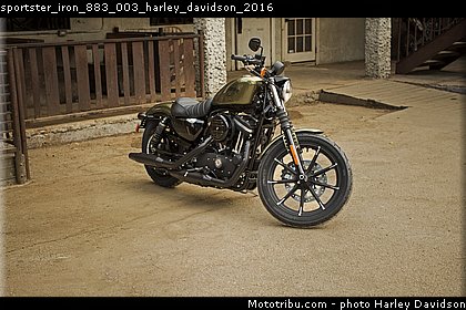 sportster_iron_883_003_harley_davidson_2016.jpg