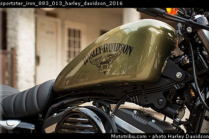 sportster_iron_883_013_harley_davidson_2016.jpg